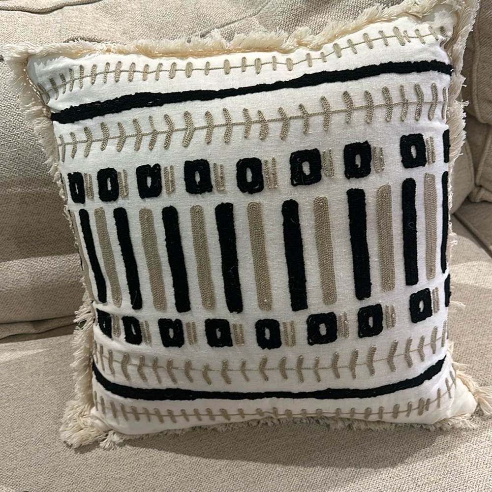 Decorative pillow